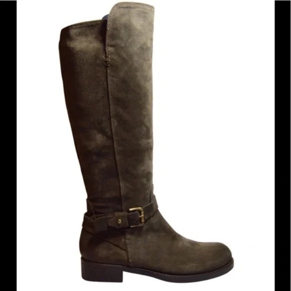 Alberto Fermani Shoes - 👢🏷️ NWT Alberto Fermani Taupe Larissa Suede Knee High Boots.